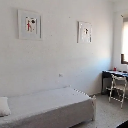 Piso Acogedor Y Alegre En Castellón *
